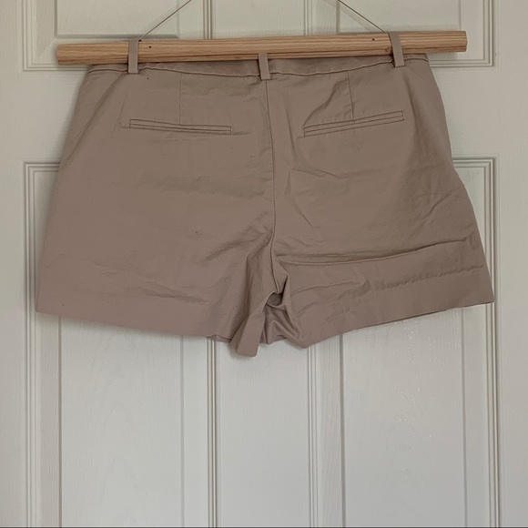 Ann Taylor khaki shorts - Picture 2 of 3
